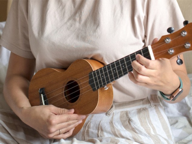 UKULELE