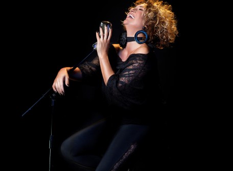 Mini Sahne'de Selen Servi Gecesi