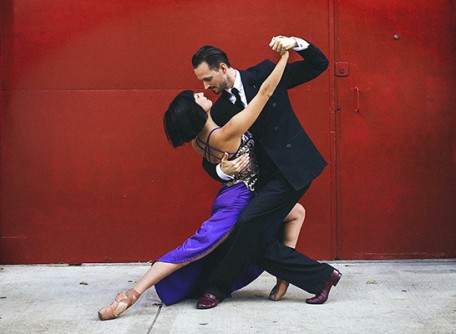 Tango, It Takes Two - Tango Yapmak İçin İki Kişi Gerekir