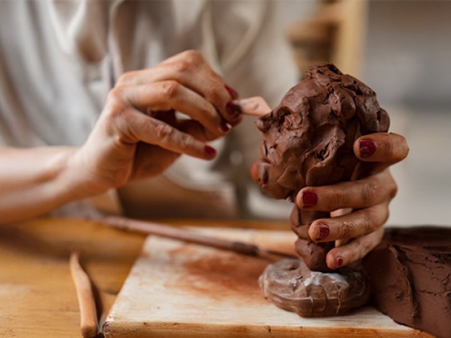 Seramik: Beyaz Kil ile Tors Modelleme